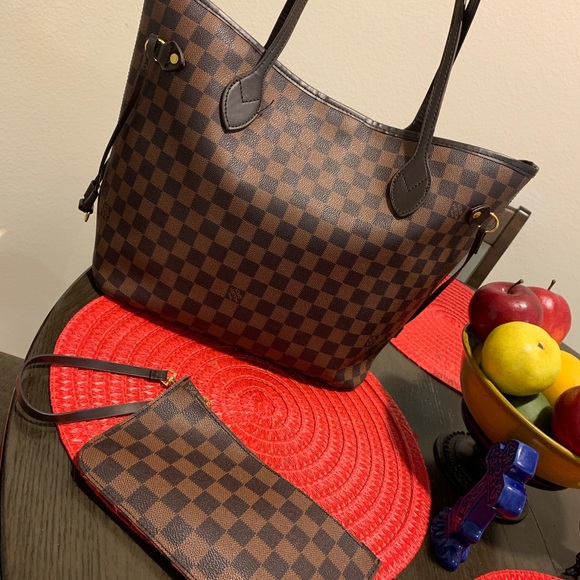 Cluth - Picture 2 of 2